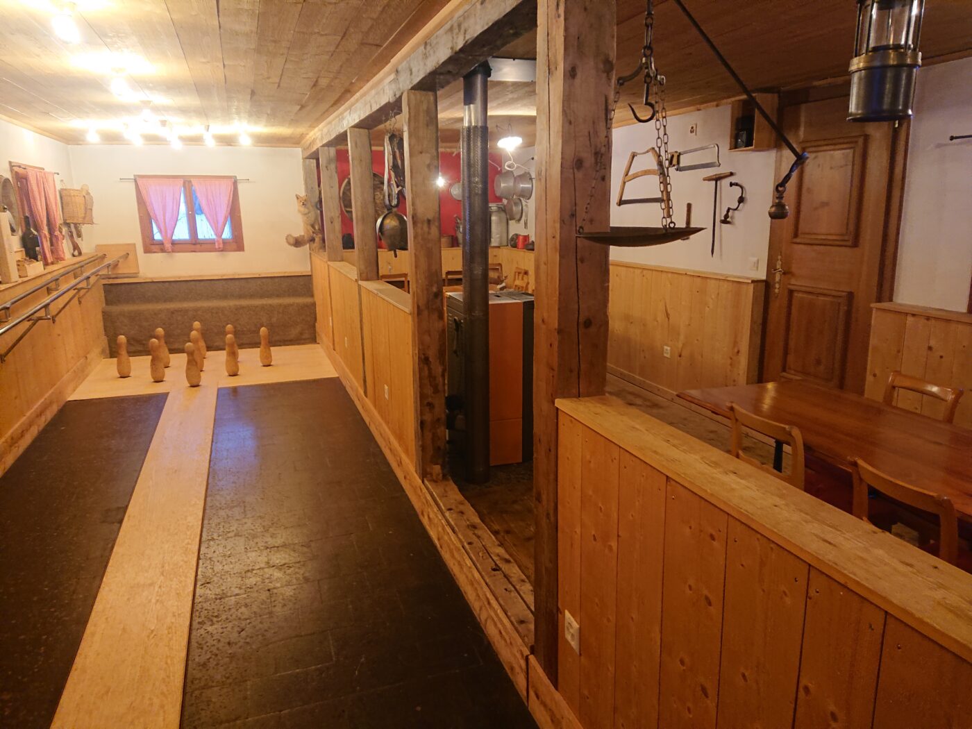 Spinas-Kegelbahn.JPG